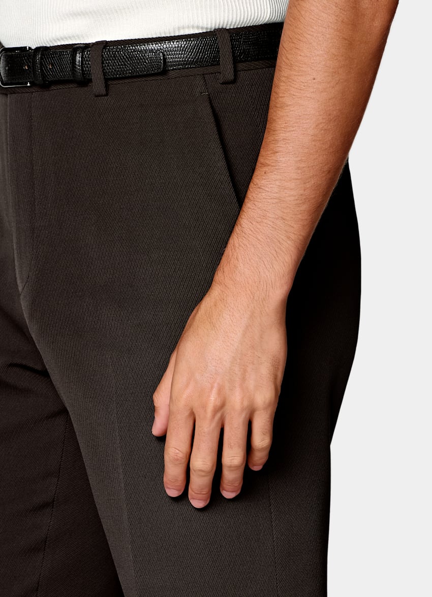 SUITSUPPLY All Season Wrinkle-Free 4-Ply Wool van Rogna, Itali&euml; Dark Brown Tailored Fit Milano Suit