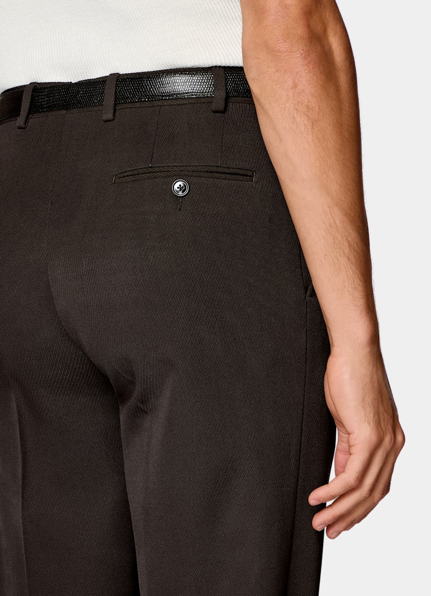 SUITSUPPLY All Season Wrinkle-Free 4-Ply Wool van Rogna, Itali&euml; Dark Brown Tailored Fit Milano Suit