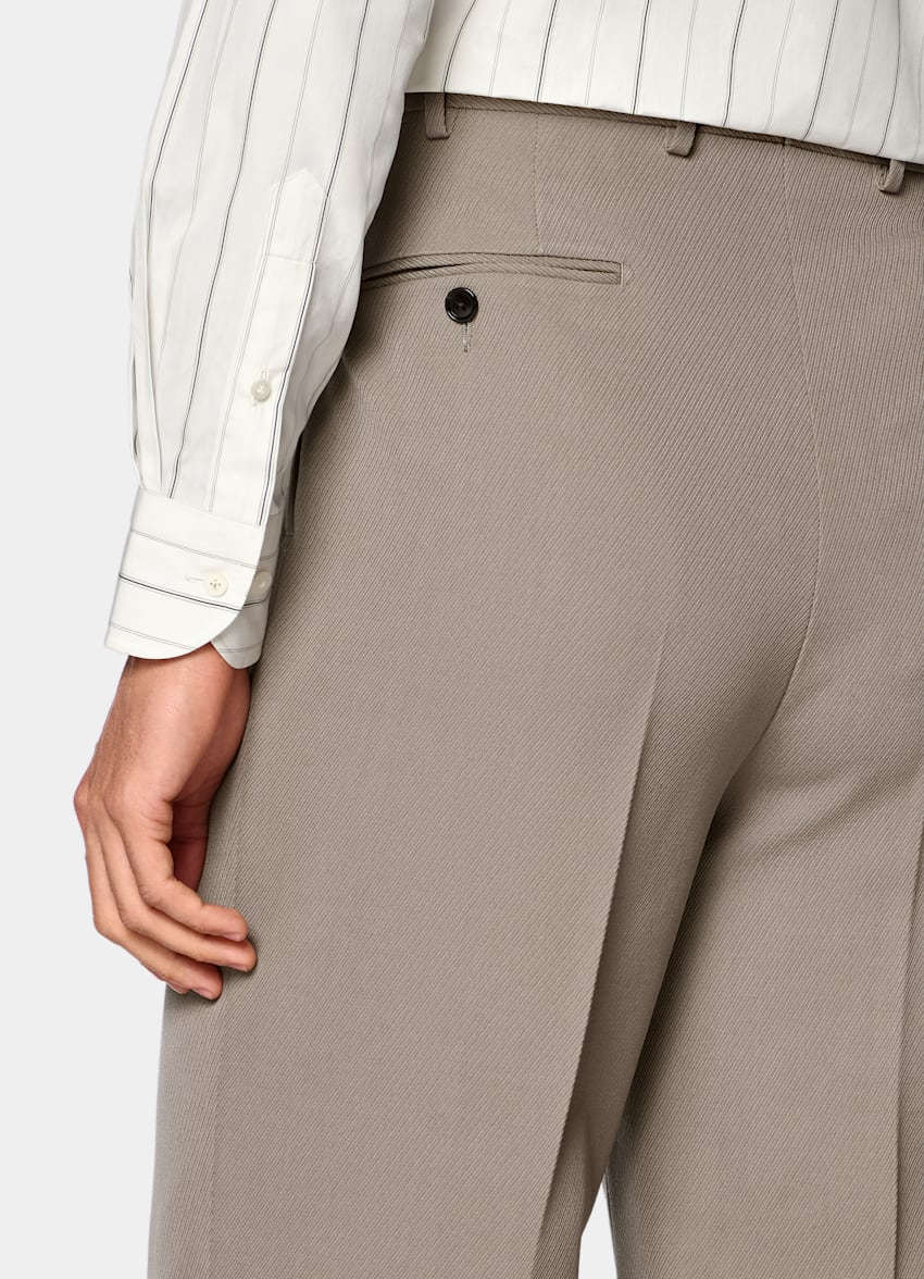 SUITSUPPLY All Season Wrinkle-Free 4-Ply Wool de Rogna, Italia Mid Taupe Relaxed Fit Roma Suit