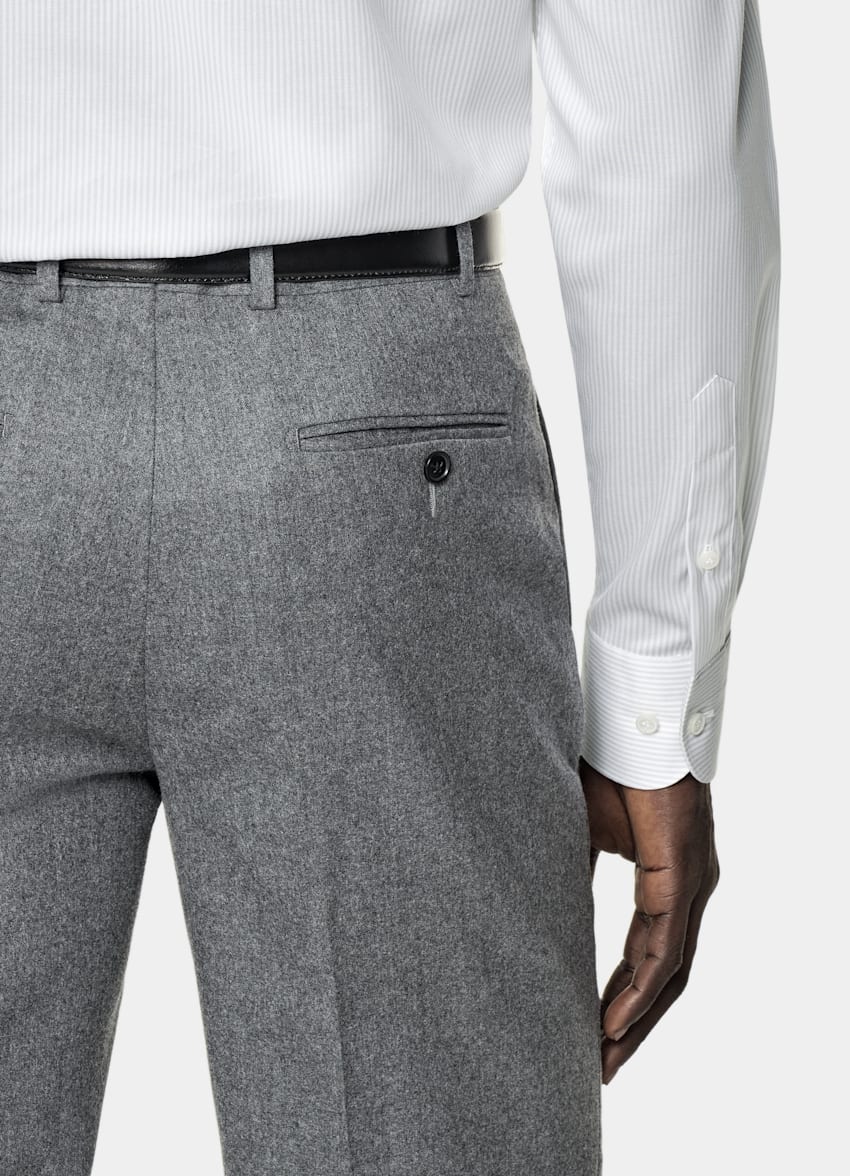 SUITSUPPLY Pima Traveller-bomull från Weba, Schweiz Grårandig twillskjorta med tailored fit