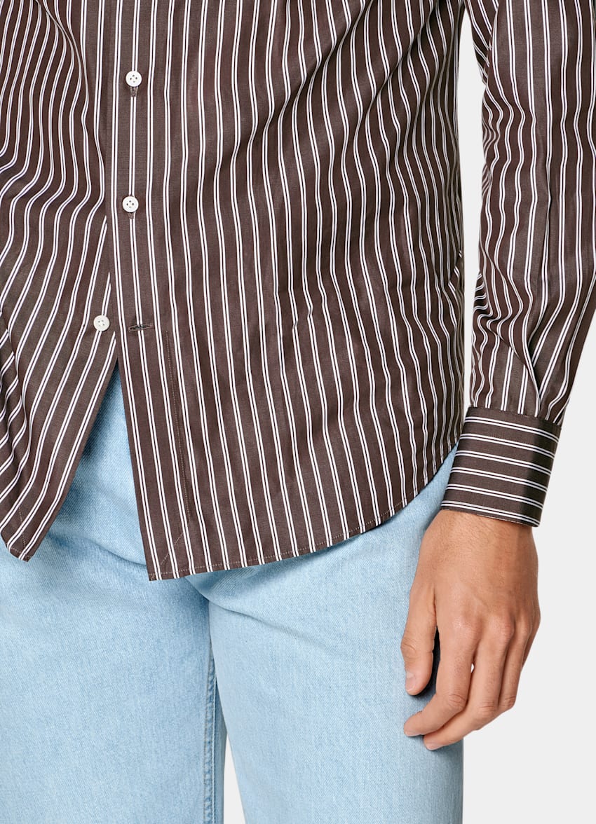 SUITSUPPLY 이집션 코튼, Thomas Mason, 이탈리아 브라운 스트라이프 포인트 칼라 셔츠