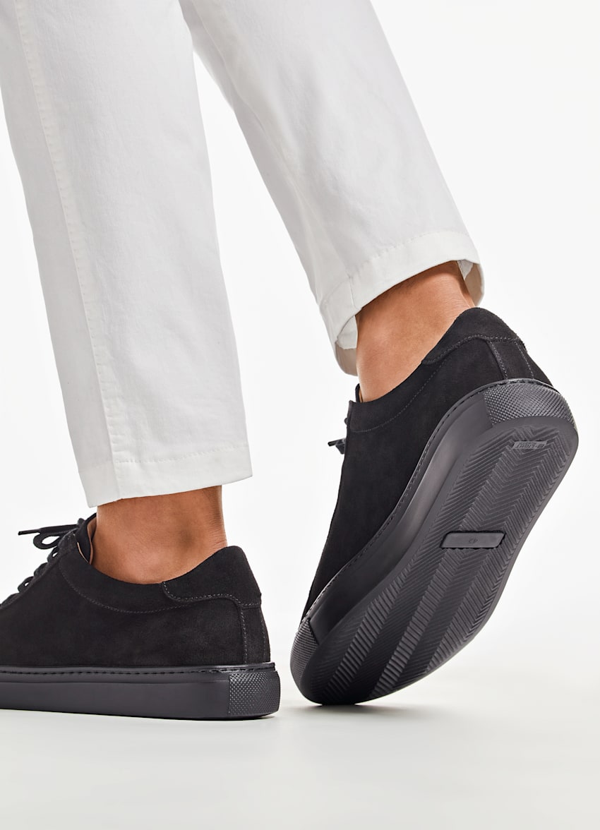 Sudor Nuevo significado Deformación Sneakers negros monocromáticos | Ante de becerro | SUITSUPPLY