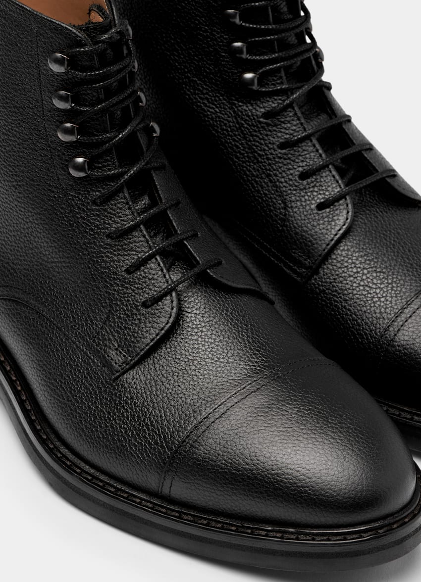 SUITSUPPLY Italienisches gekörntes Kalbsleder Schwarze Boots