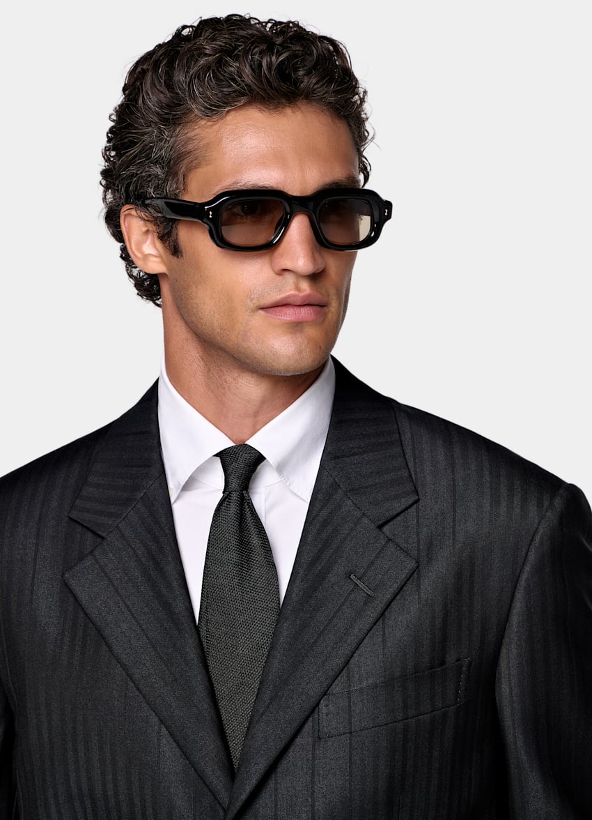 SUITSUPPLY All Season Wool Silk by Rogna, Italy Navy Herringbone Relaxed Fit Brera Suit