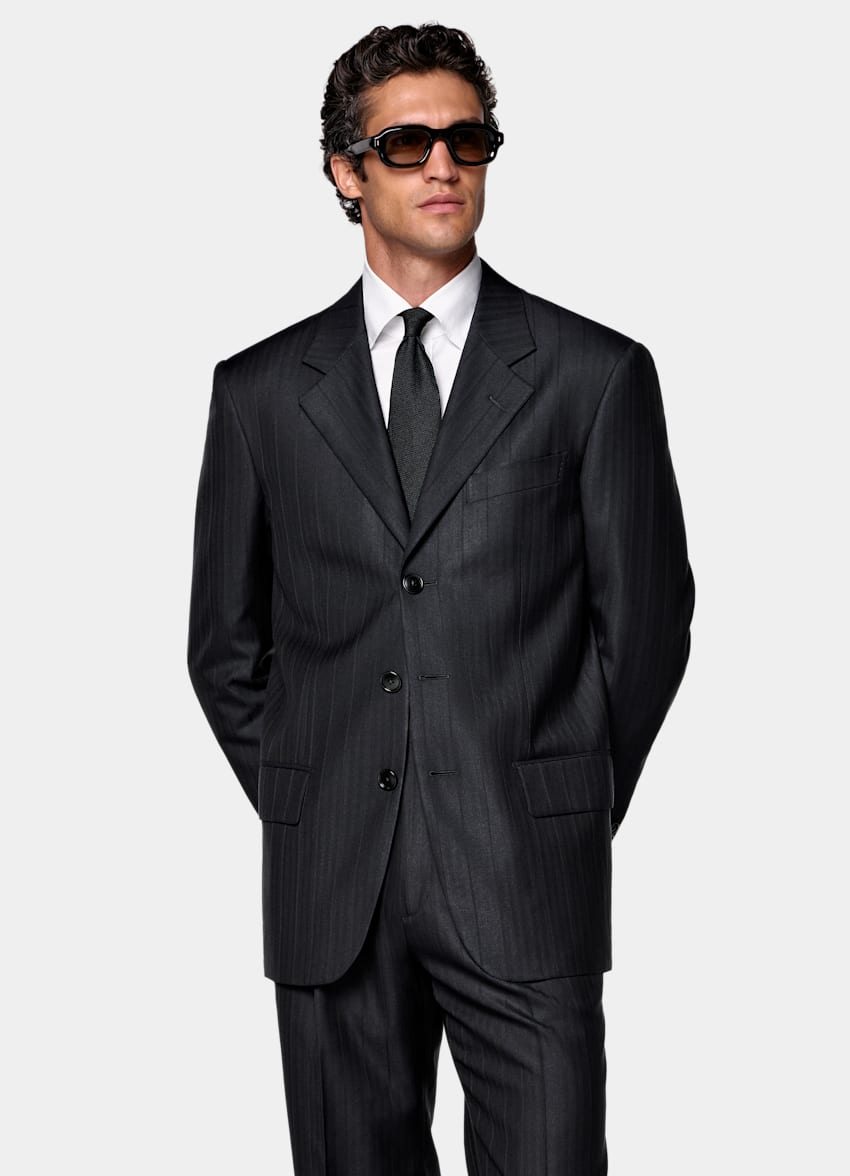 SUITSUPPLY All Season Wool Silk by Rogna, Italy Navy Herringbone Relaxed Fit Brera Suit