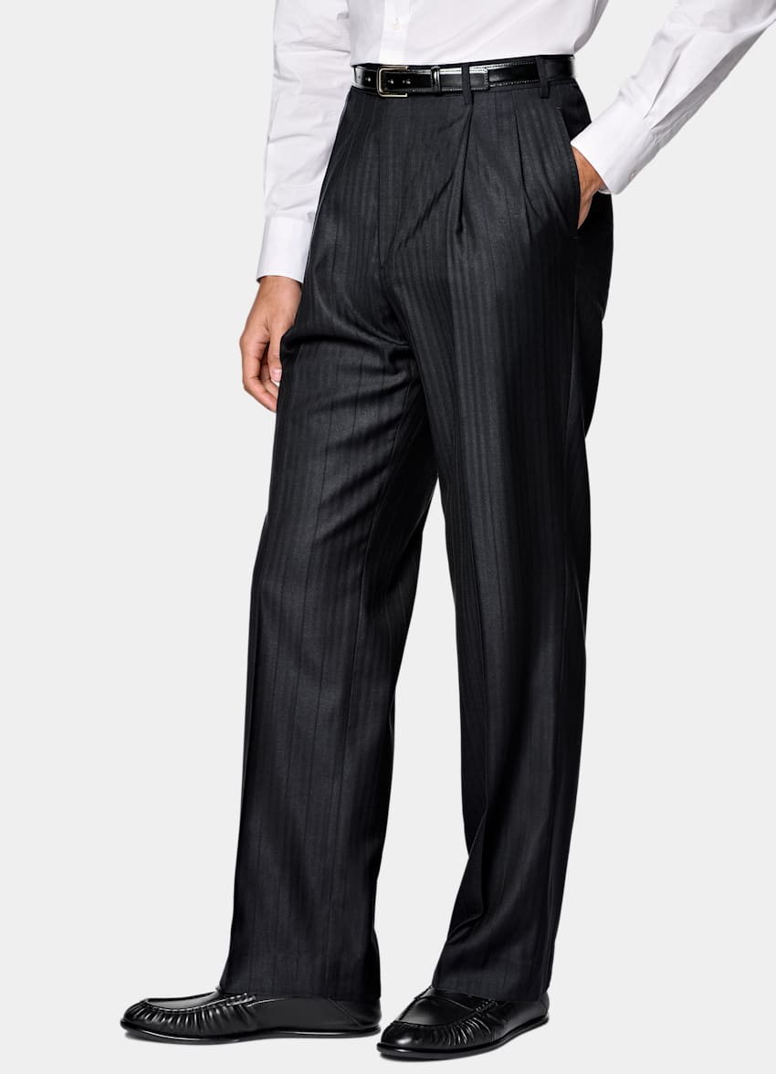 SUITSUPPLY All Season Wool Silk by Rogna, Italy Navy Herringbone Relaxed Fit Brera Suit