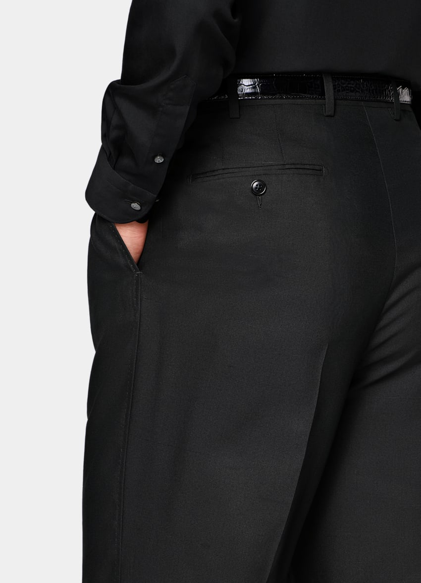 SUITSUPPLY All Season Pure Silk by Lanificio Ermenegildo Zegna, Italy Black Tailored Fit Milano Suit