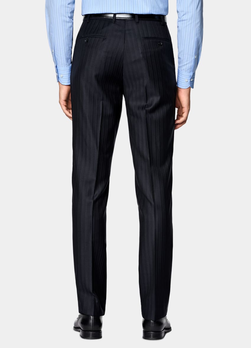 SUITSUPPLY All Season Wrinkle-Free Wool de Lanificio Ermenegildo Zegna, Italia Navy Striped Tailored Fit Milano Suit