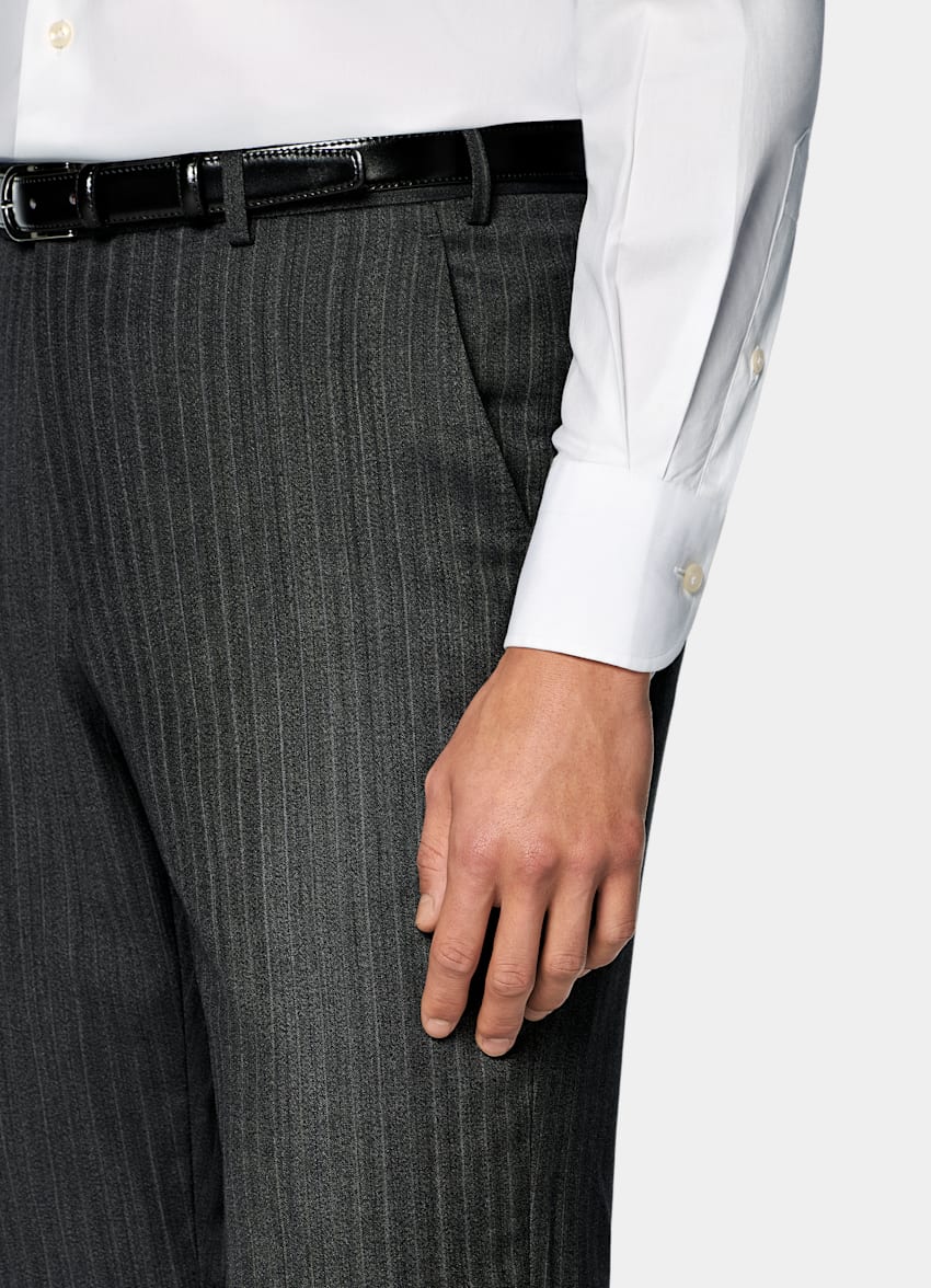 SUITSUPPLY Pura lana S130s de Carlo Barbera, Italia Traje Havana gris oscuro a rayas corte Tailored