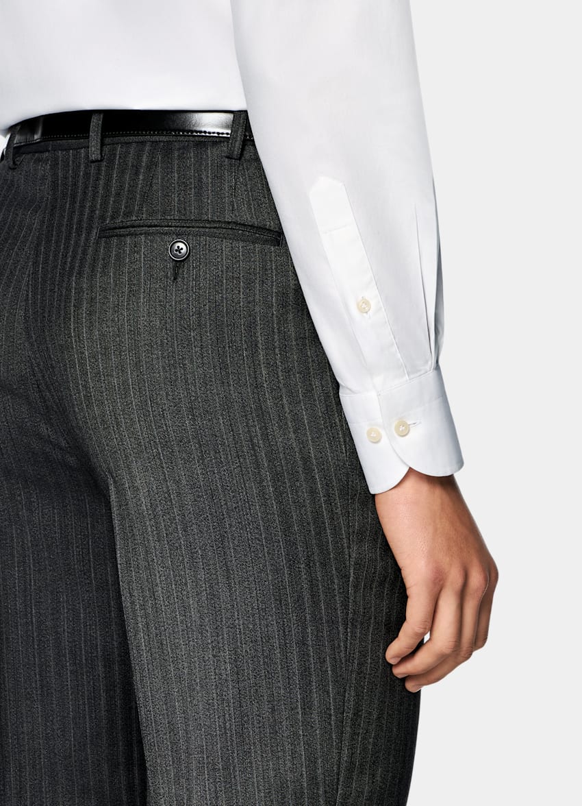 SUITSUPPLY Pura lana S130s de Carlo Barbera, Italia Traje Havana gris oscuro a rayas corte Tailored