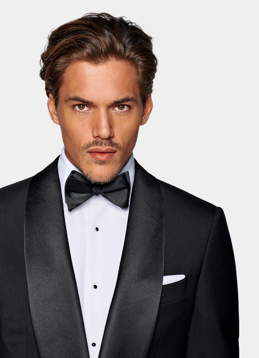 Hired Suit Styling: Necktie or Bow Tie? How to Decide!