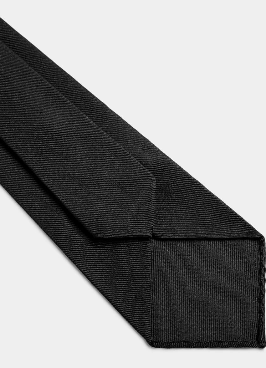 SUITSUPPLY Pure Silk Black 7 Fold Tie