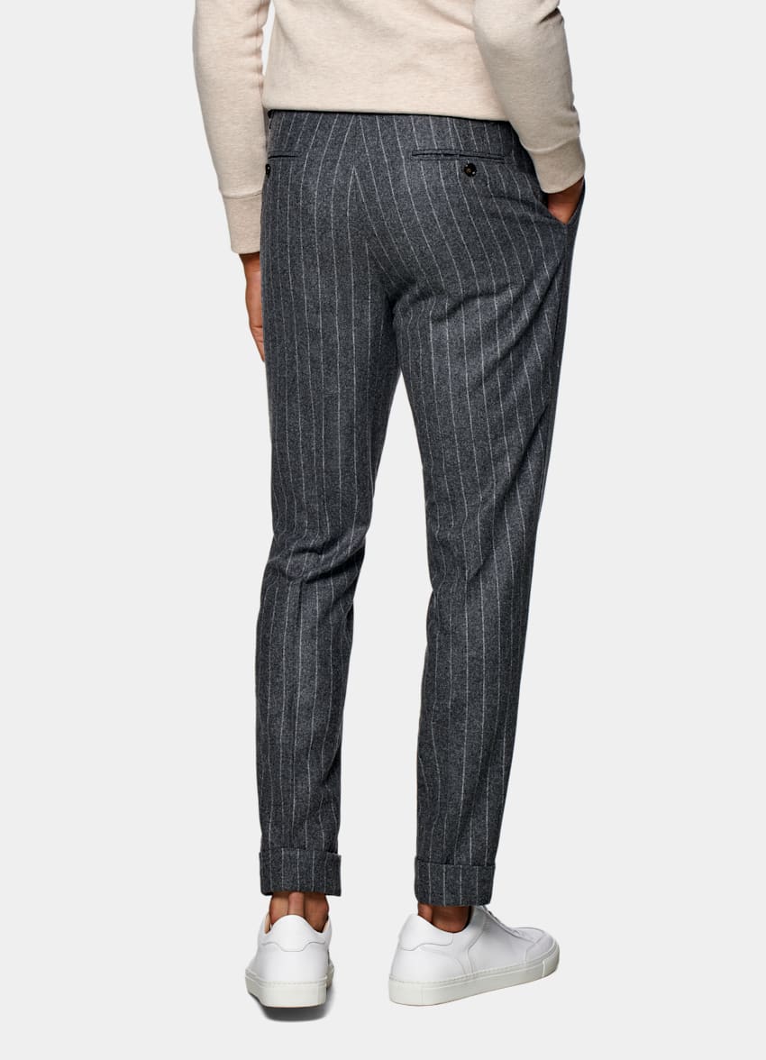 Mid Grey Pleated Vigo Trousers | Circular Wool Flannel | Suitsupply ...