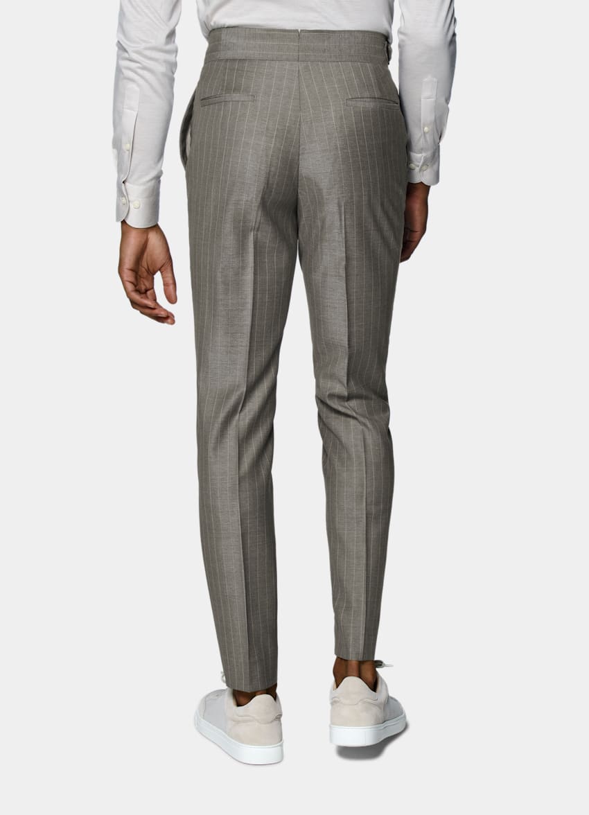 Taupe Pleated Fellini Trousers | Pure Wool S110's | Suitsupply Online Store