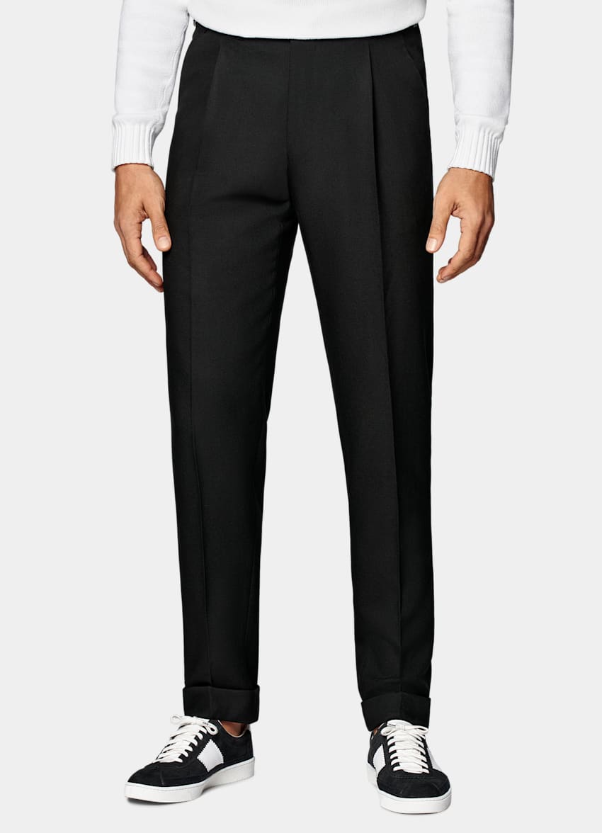 SUITSUPPLY Pure 4-Ply Traveller Wool by Rogna, Italy Black Pleated Vigo Pants