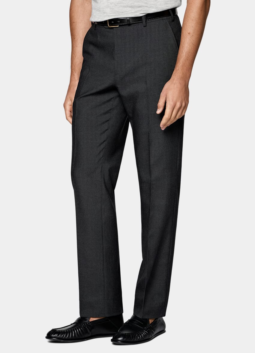 SUITSUPPLY 四季易护理四股羊毛 由Rogna生产，产自意大利 深灰色直筒裤型长裤