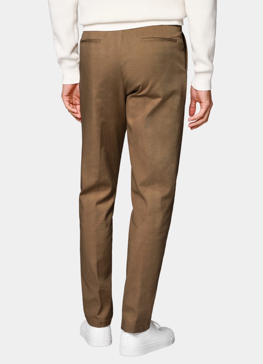 SUITSUPPLY All Season Stretch Cotton von Cervotessile, Italien Mid Brown Slim Leg Straight Chinos