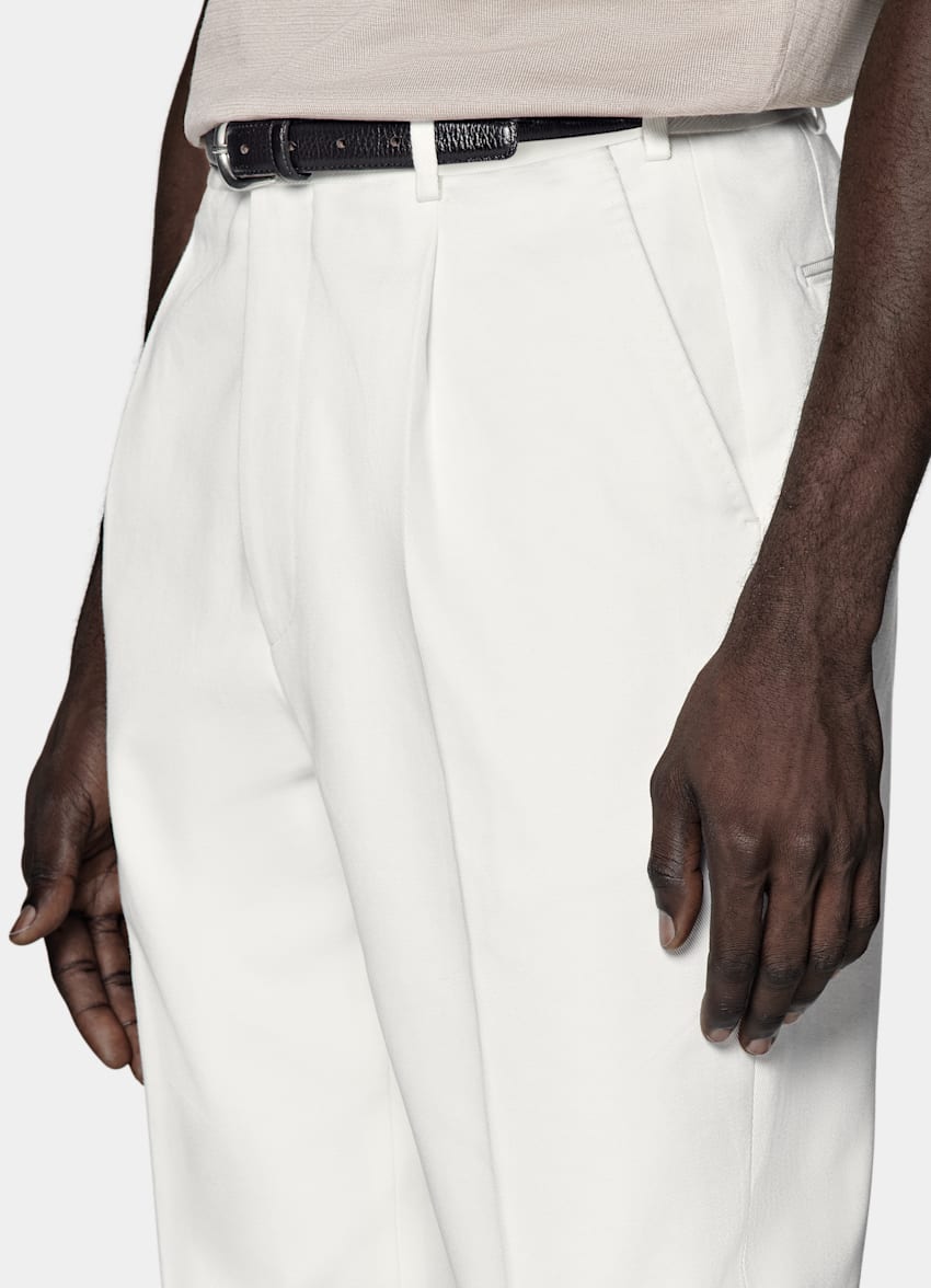 SUITSUPPLY All Season Pure Cotton by Di Sondrio, Italy Off-White Wide Leg Tapered Trousers