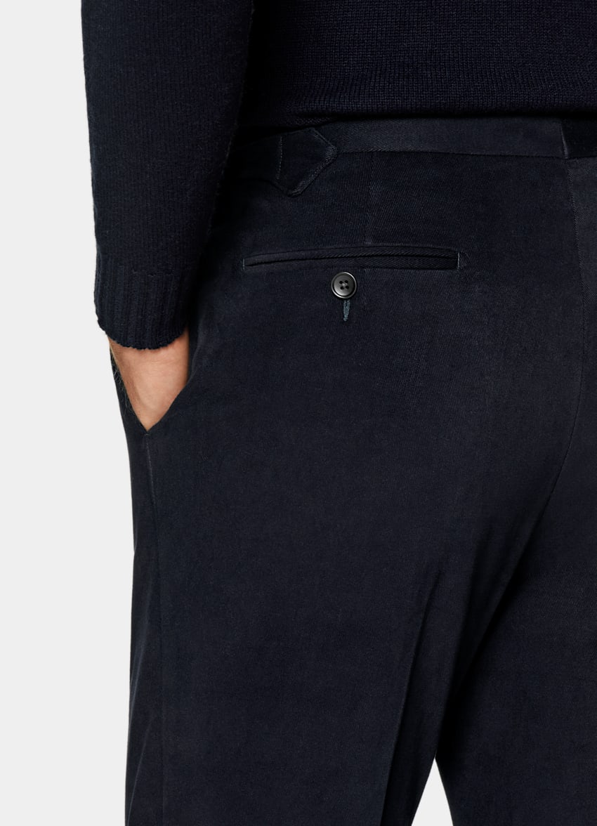 SUITSUPPLY 意大利 Di Sondrio 生产的弹力棉面料 Vigo 藏青色褶裥长裤