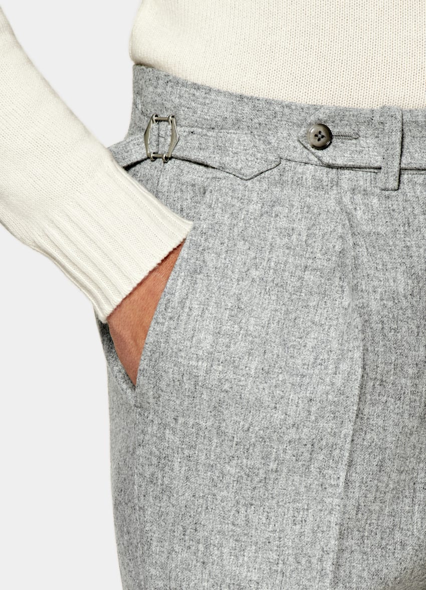 SUITSUPPLY 意大利 Vitale Barberis Canonico 生产的羊毛法兰绒可持续面料面料 Vigo 浅灰色锥型修身裤型长裤