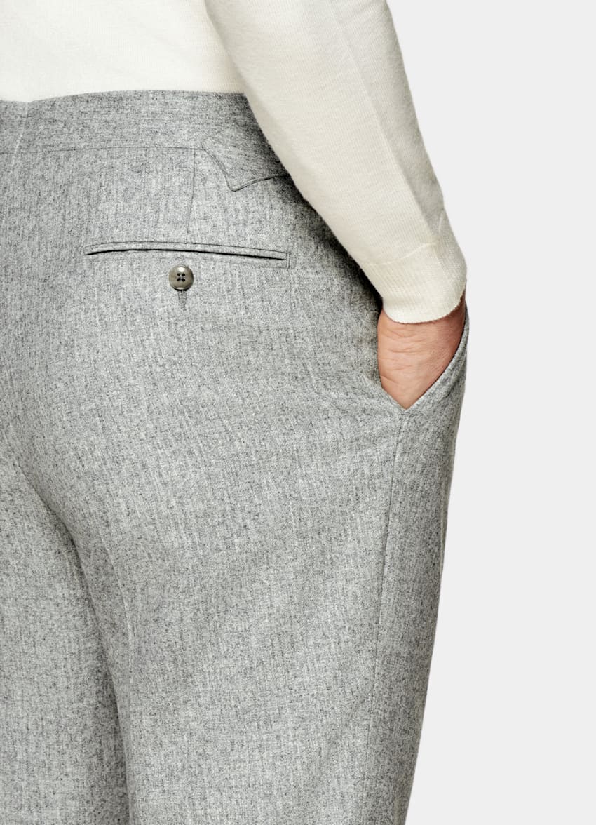 SUITSUPPLY Circular Wool Flannel by Vitale Barberis Canonico, Italy Light Grey Pleated Vigo Trousers