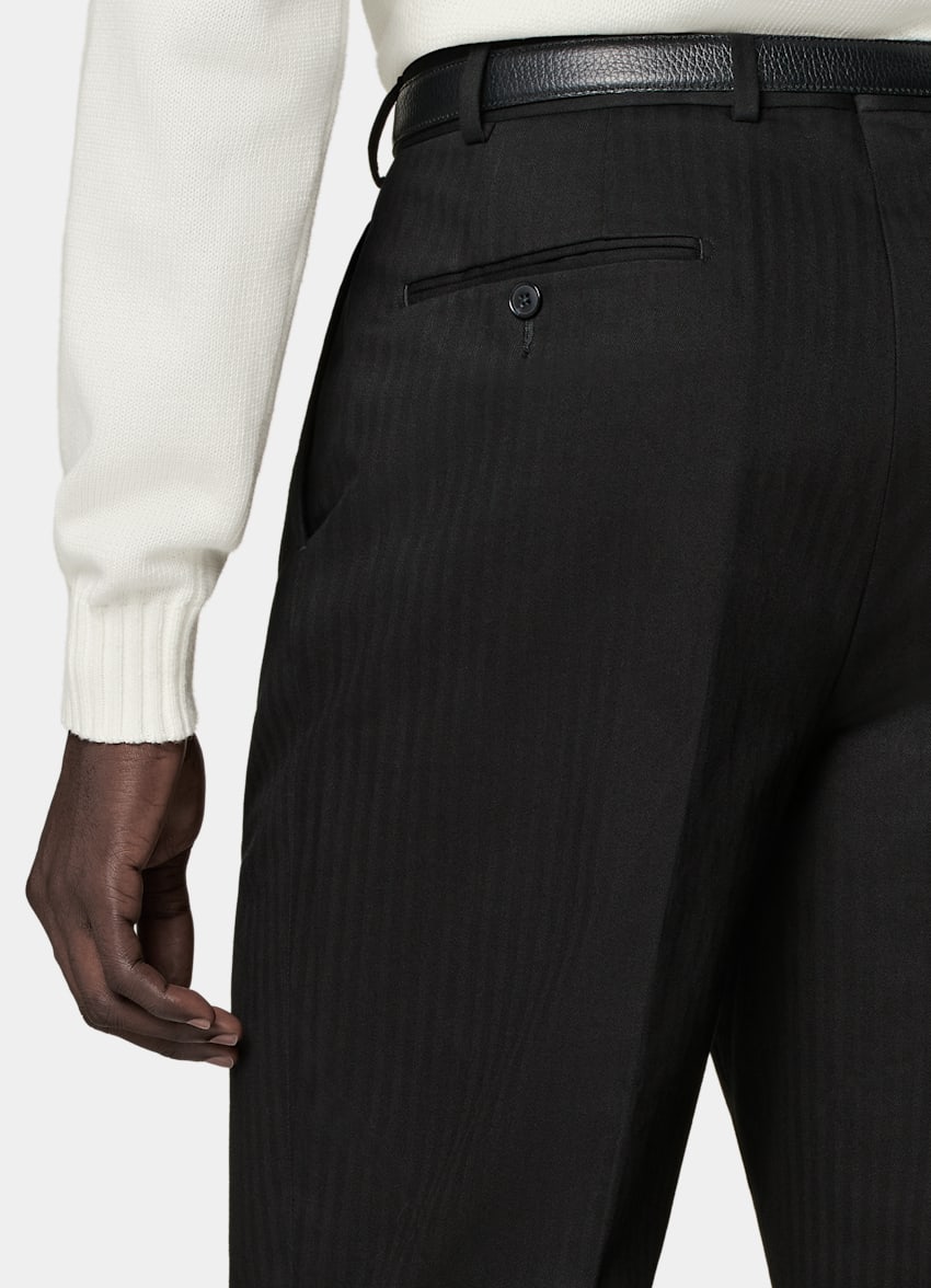 SUITSUPPLY Czysta bawełna od Di Sondrio, Włochy Spodnie Firenze wide leg tapered czarne w jodełkę