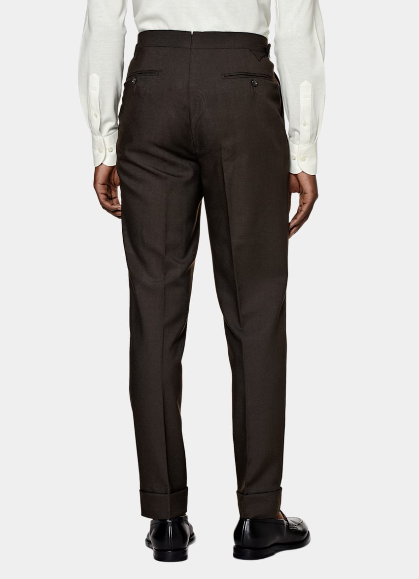 SUITSUPPLY Pure 4-Ply Traveller Wool by Rogna, Italy  Dark Brown Pleated Vigo Pants