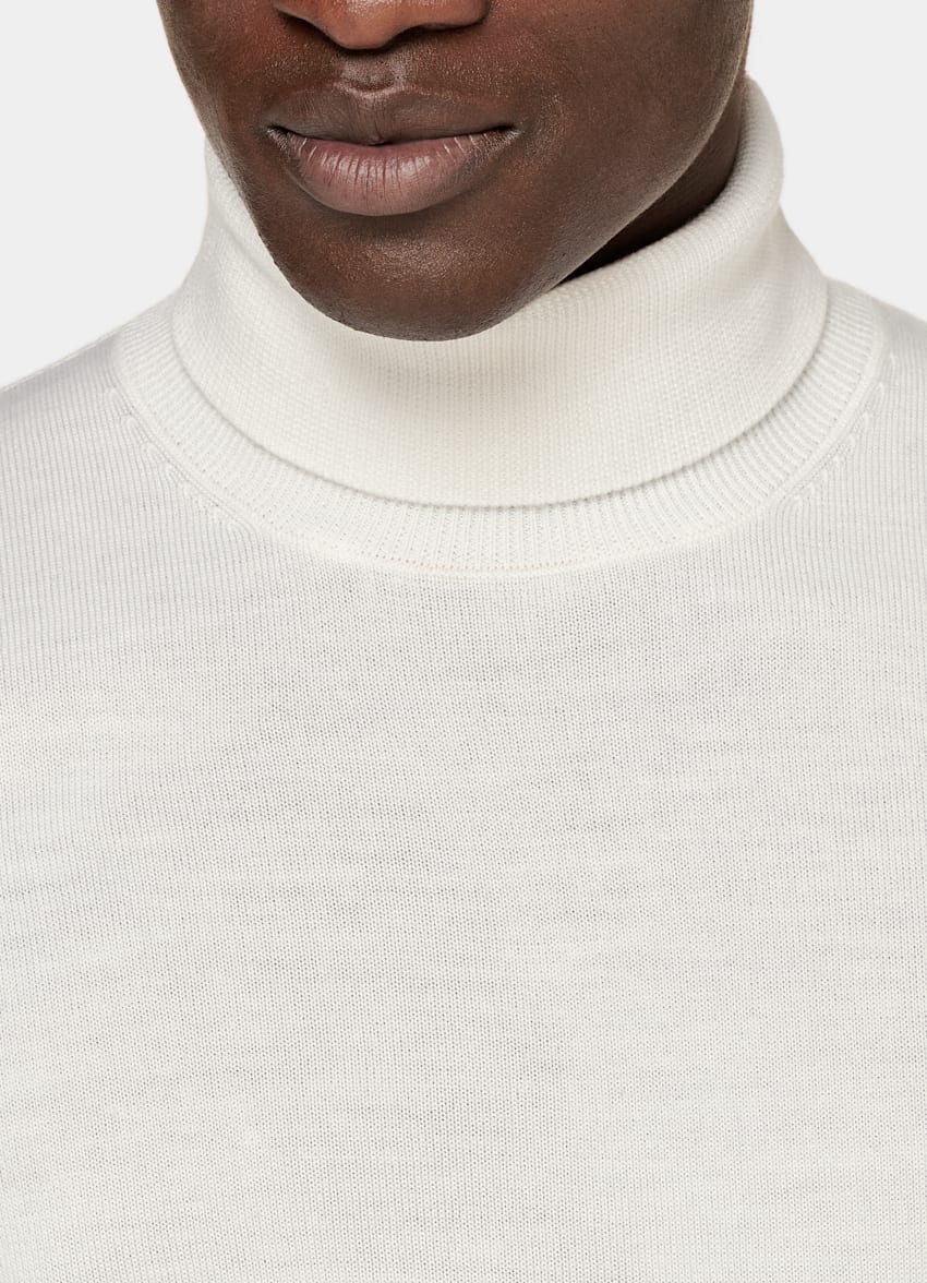 SUITSUPPLY Pure Wool Off-White Turtleneck