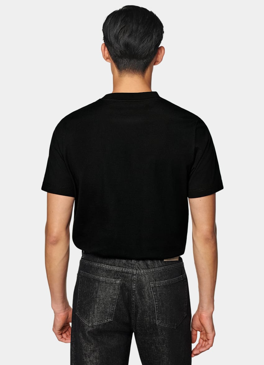 Black crew neck shirt new arrivals
