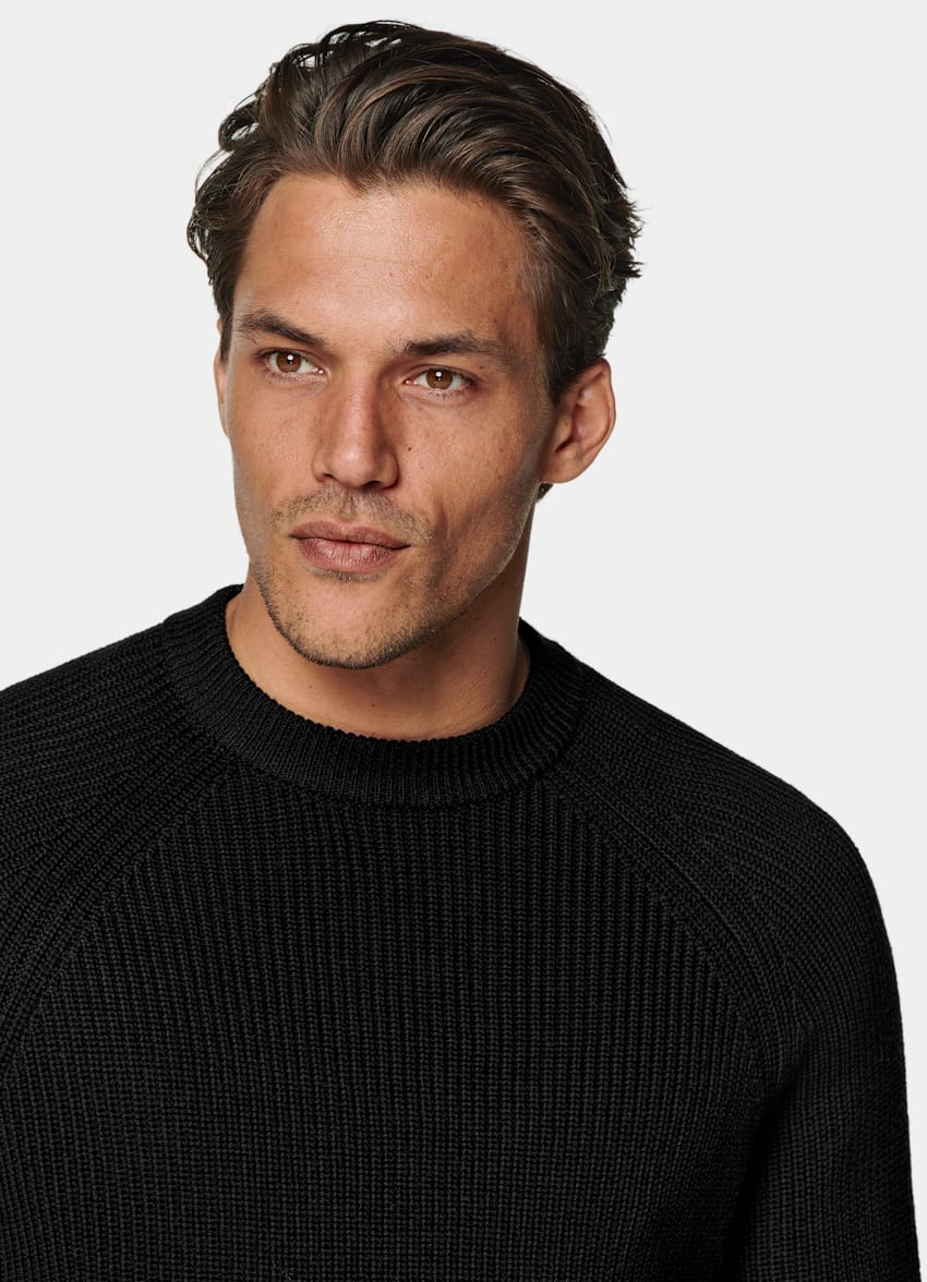 SUITSUPPLY Ren ull Ribbad svart crewneck i merino