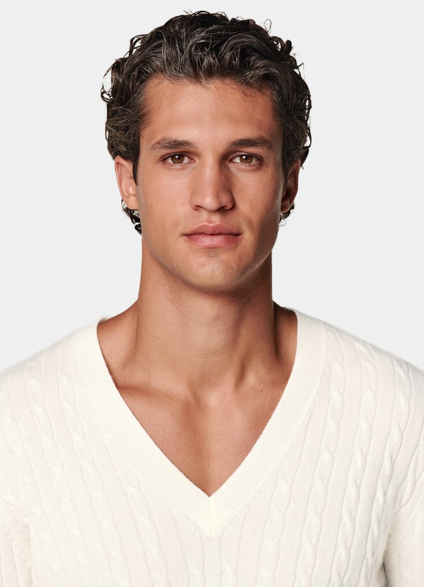 SUITSUPPLY Pure Mongolian Cashmere Off-White Cable V-Neck