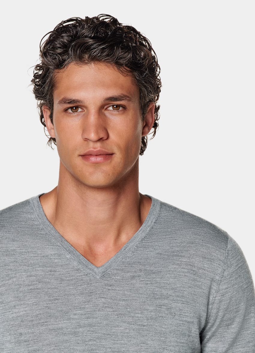 SUITSUPPLY Pure Wool Grey Merino V-Neck