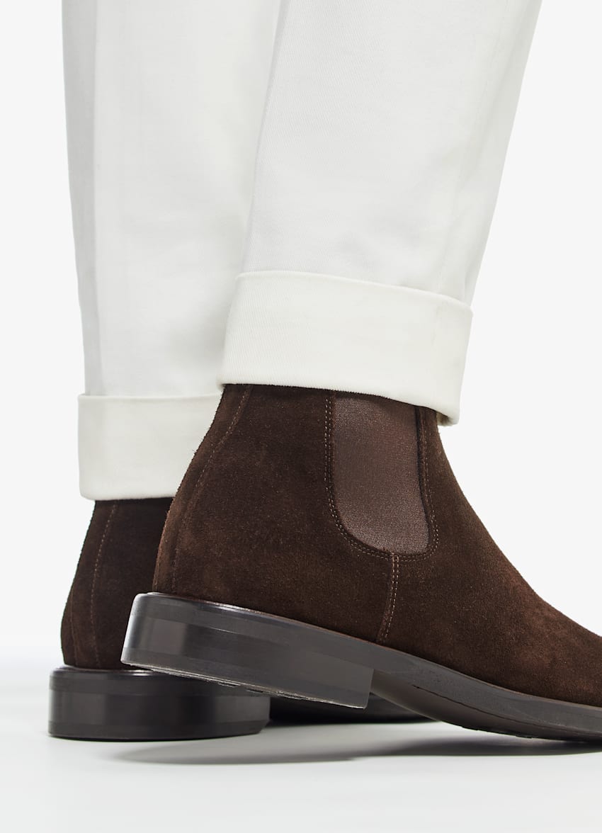 Gain control busy Mule Brown Chelsea Boot | Calf Suede | SUITSUPPLY