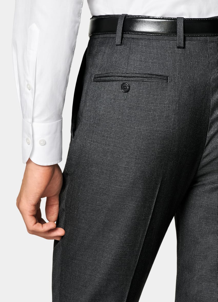 SUITSUPPLY All season Pura lana S130's - Drago, Italia Dark Grey Houndstooth Tailored Fit Havana Suit