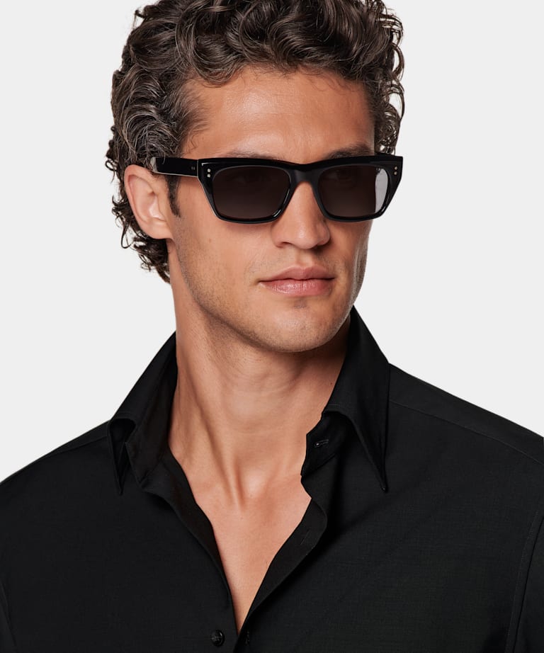 Camisa negra corte Tailored