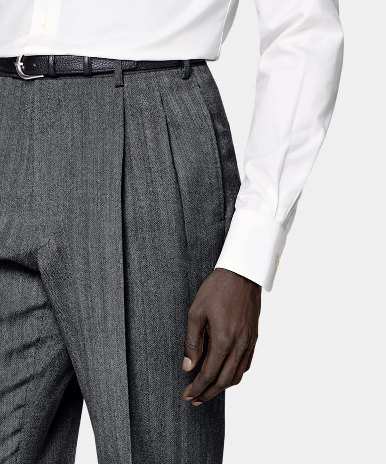 Costume Roma coupe relaxed gris fonc&eacute; &agrave; chevrons