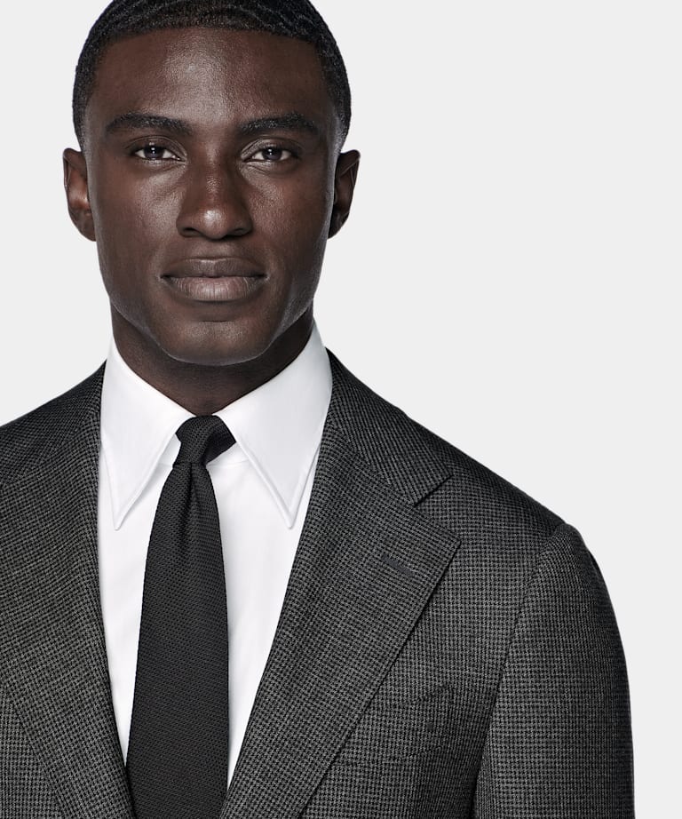 Dark Grey Houndstooth Tailored Fit Havana Suit