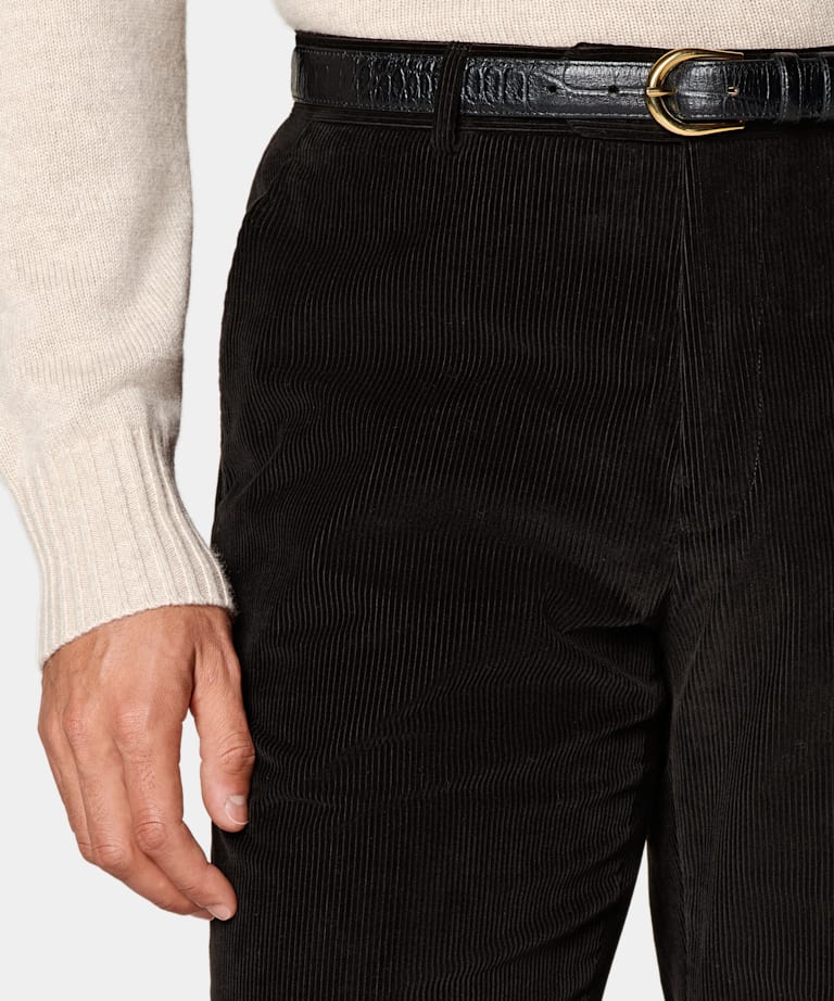 Hose dunkelbraun Straight Leg
