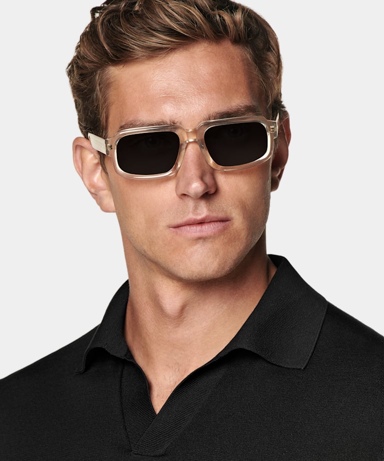 Polo negro sin botones
