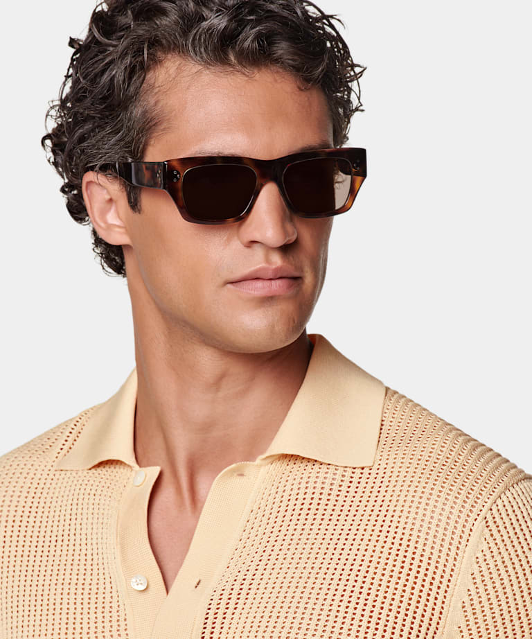Polo de crochet amarillo claro