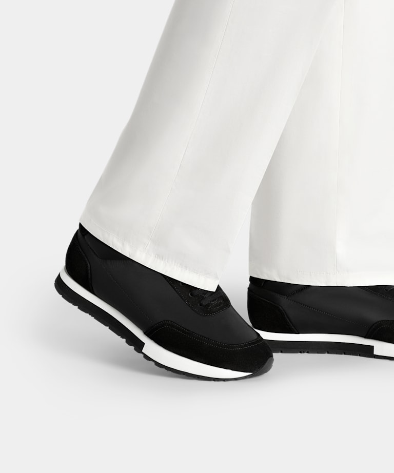 Black Sneaker