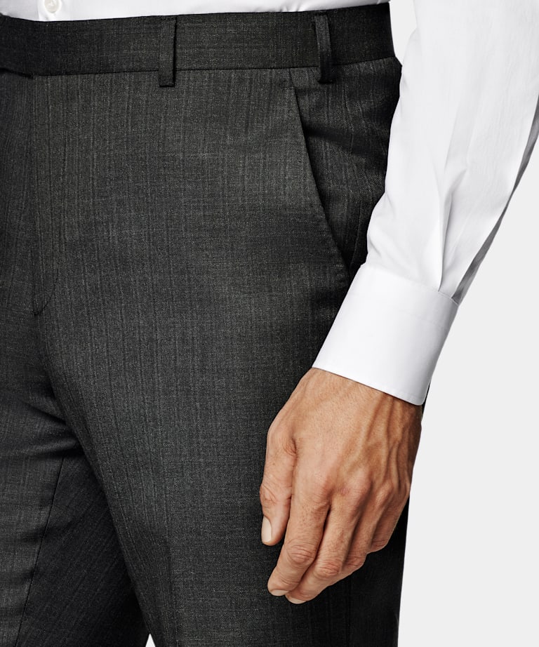 Traje Milano gris oscuro a rayas corte Tailored