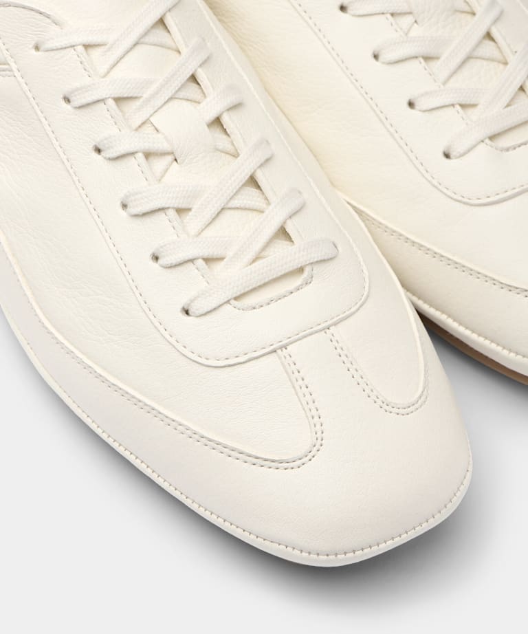 Off-White Sneaker