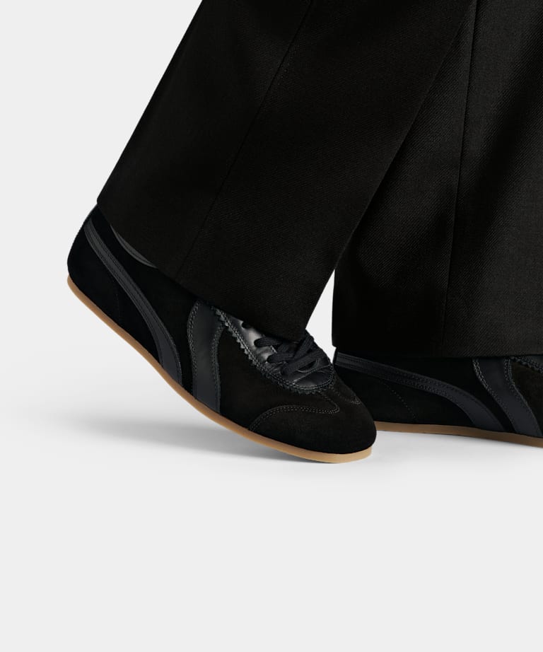 Black Sneaker