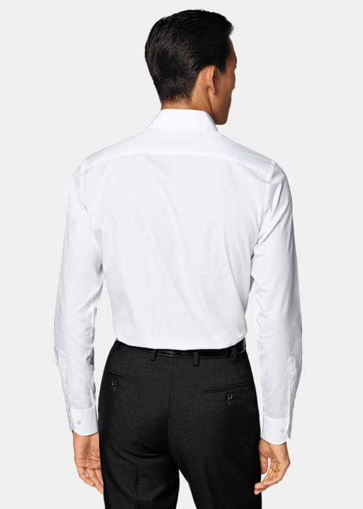 Camisa con cuello cl&aacute;sico blanco