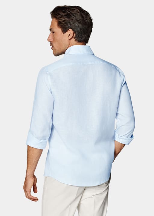 Ljusblå skjorta med tailored fit