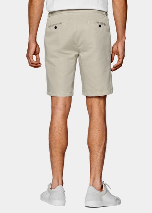 Sandfärgade shorts i straight leg-modell