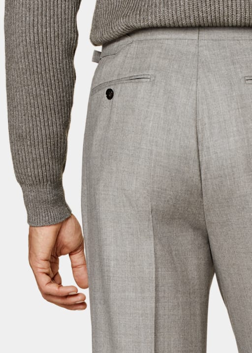 Pantaloni Duca color taupe con pince