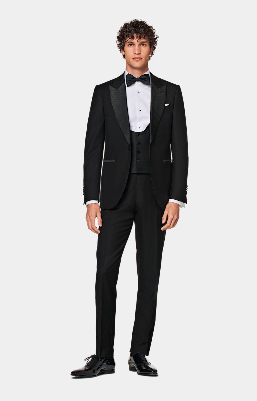 Black Three-Piece Tailored Fit Lazio Tuxedo