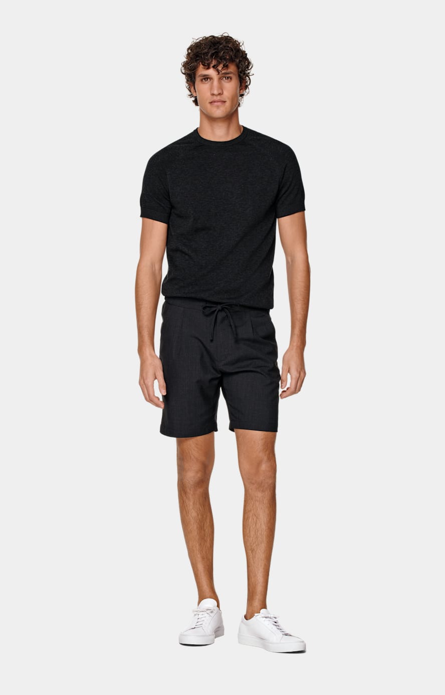 Mörkgrå shorts i slim leg-modell